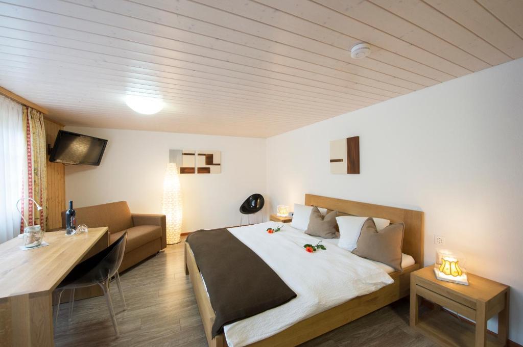Hotel Tenne Reckingen Kamer foto